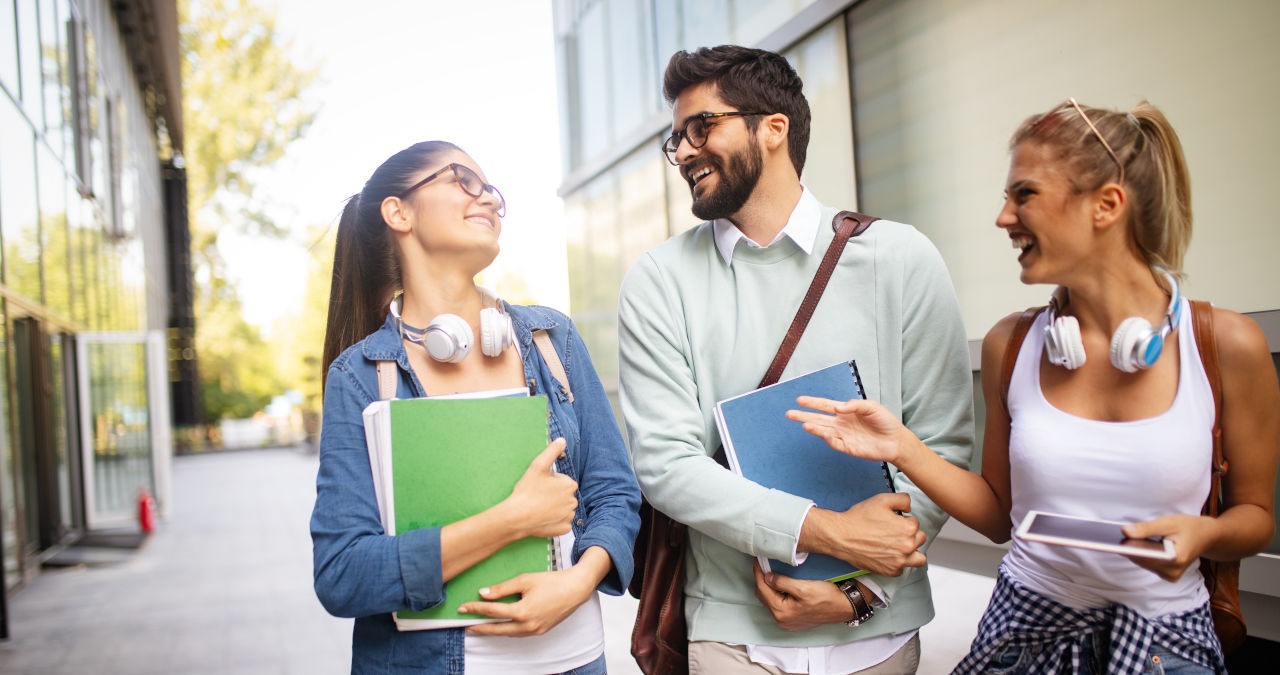Especialização no Canadá: College Público ou Privado?