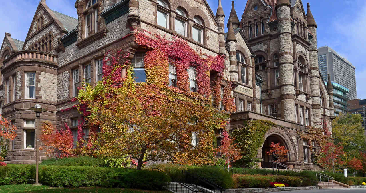 Faculdades no Canadá: Conheça o TOP 5 universidades canadenses!