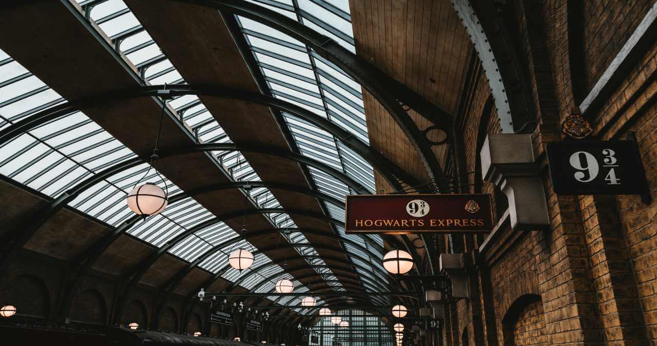Plataforma 9 ¾: conheça a atração temática de Harry Potter