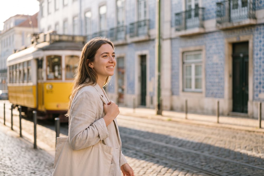 Como morar em Portugal? Os caminhos legais pelo estudo e pelo Work Experience