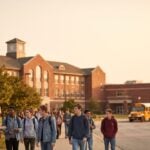 High school nos EUA: como funciona o ensino médio americano (guia para famílias)